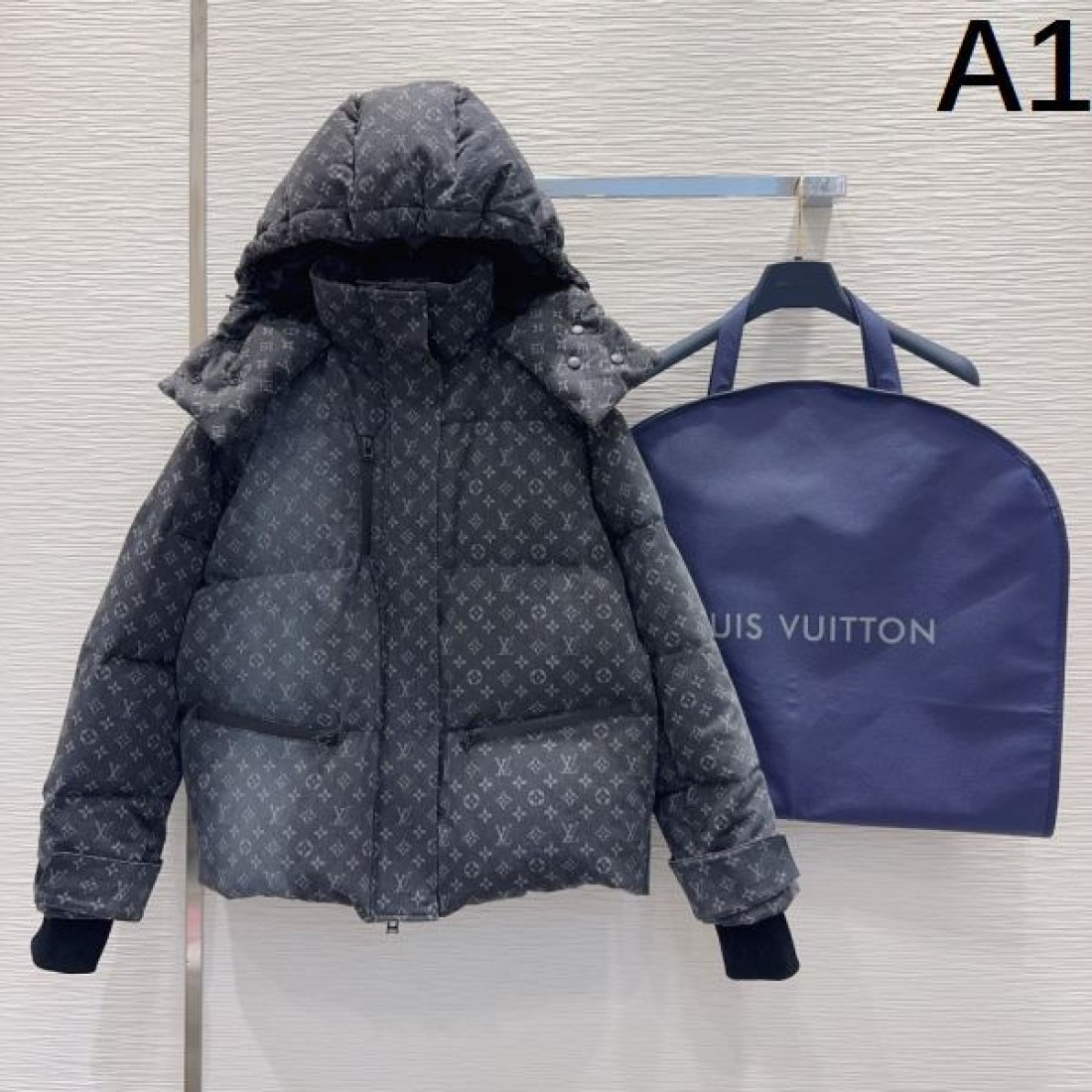 光沢感 プレミアム 防寒性高い モンクレール MONCLER コピー ダウンジャケット 冬仕様