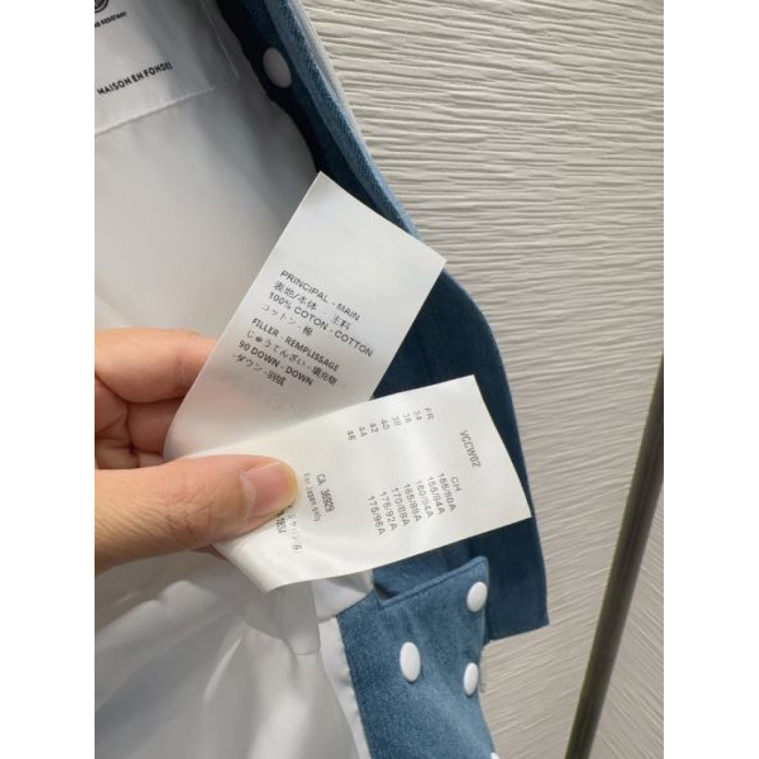 光沢感 プレミアム 防寒性高い モンクレール MONCLER コピー ダウンジャケット 冬仕様