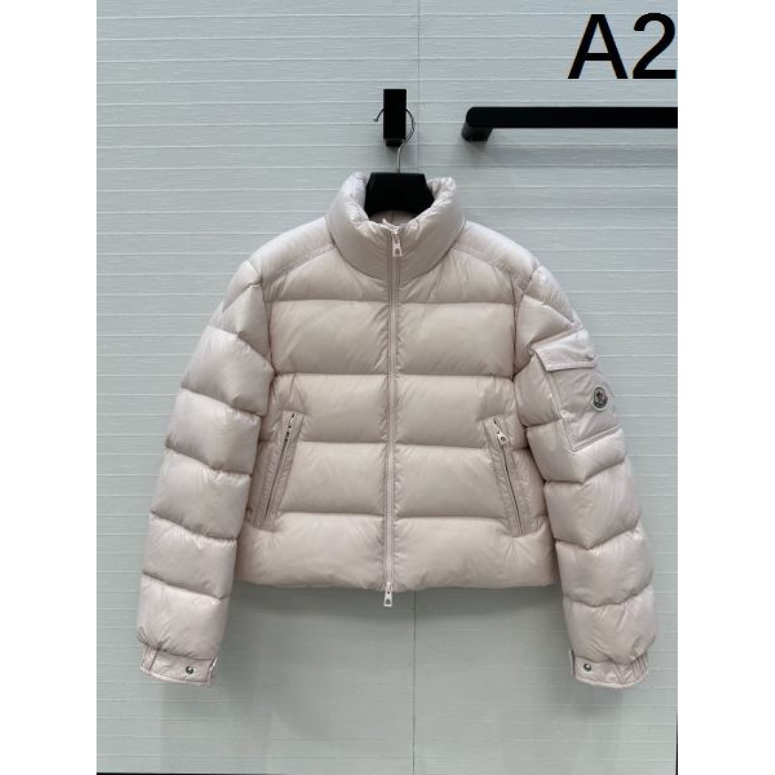 スタイリッシュ 高品質 暖かい モンクレール MONCLER コピー ダウンジャケット 限定デザイン