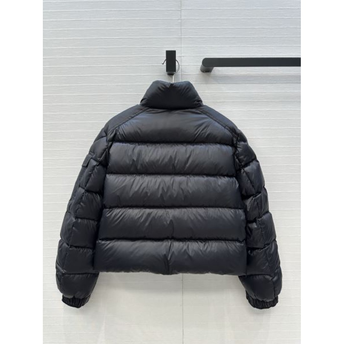 スタイリッシュ 高品質 暖かい モンクレール MONCLER コピー ダウンジャケット 限定デザイン