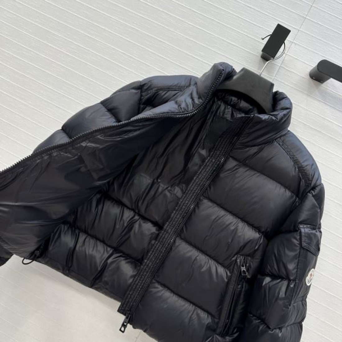スタイリッシュ 高品質 暖かい モンクレール MONCLER コピー ダウンジャケット 限定デザイン