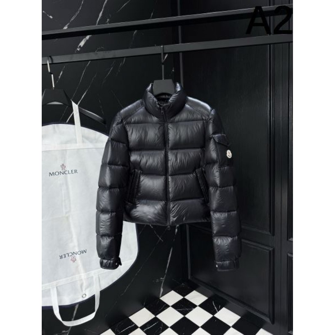 上質 軽量 洗練 モンクレール MONCLER コピー ダウンジャケット 新作