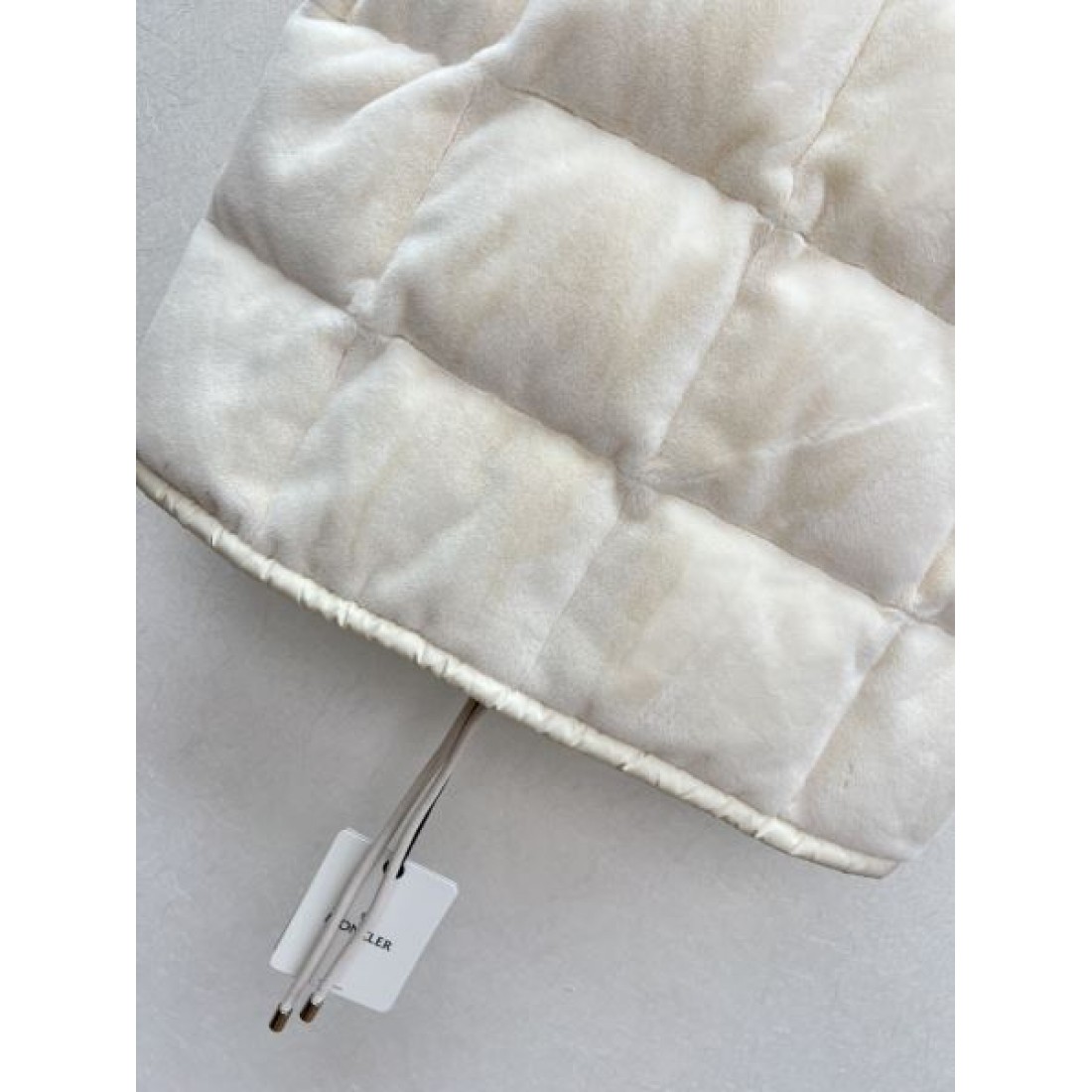 おすすめ 秋冬コーデ モンクレール MONCLER コピー ダウンジャケット 最新 大人気