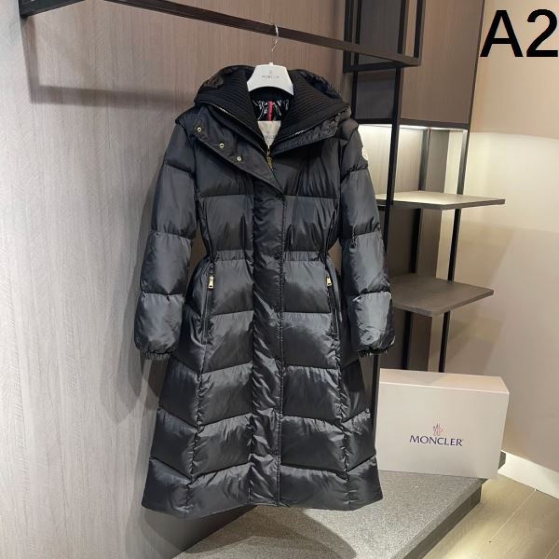 高級感 保温性抜群 エレガント モンクレール MONCLER コピー ダウンジャケット 最新モデル