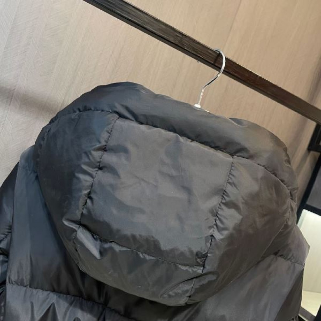 高級感 保温性抜群 エレガント モンクレール MONCLER コピー ダウンジャケット 最新モデル