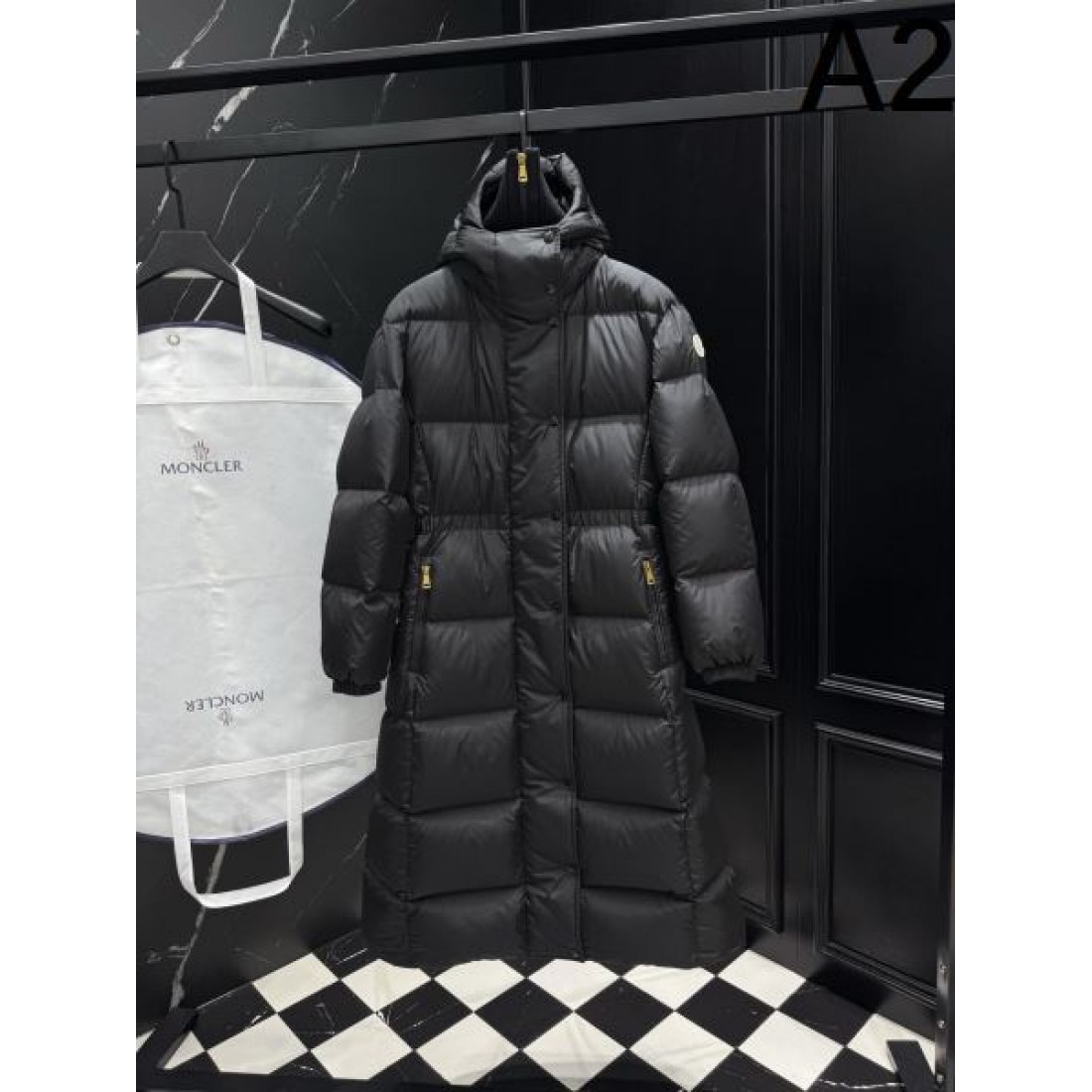 光沢感 高耐久 エレガント モンクレール MONCLER コピー ダウンジャケット 人気モデル