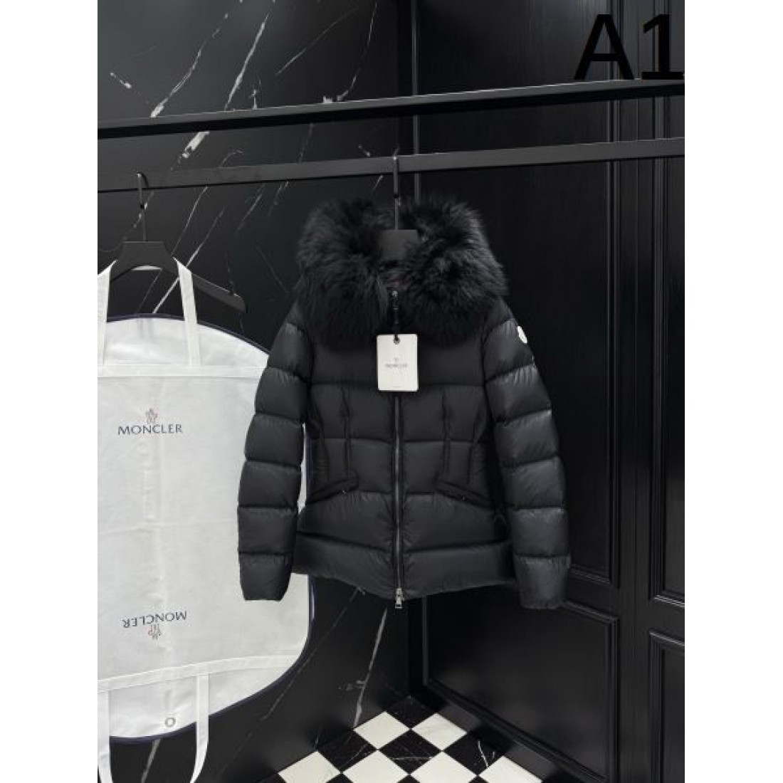 洗練 クラシック アイコニック モンクレール MONCLERコピー  ダウンジャケット 正規風