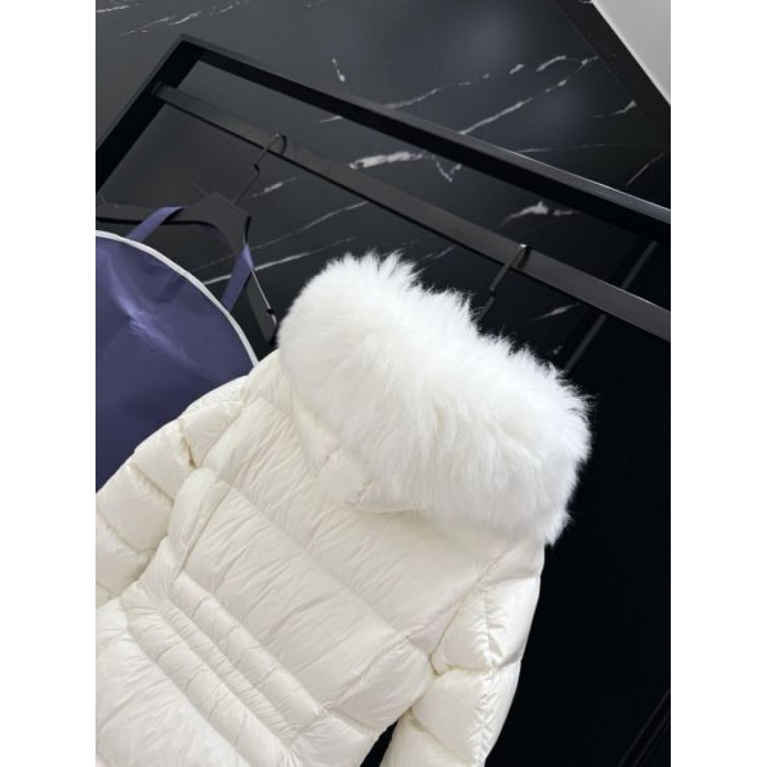 洗練 クラシック アイコニック モンクレール MONCLERコピー  ダウンジャケット 正規風