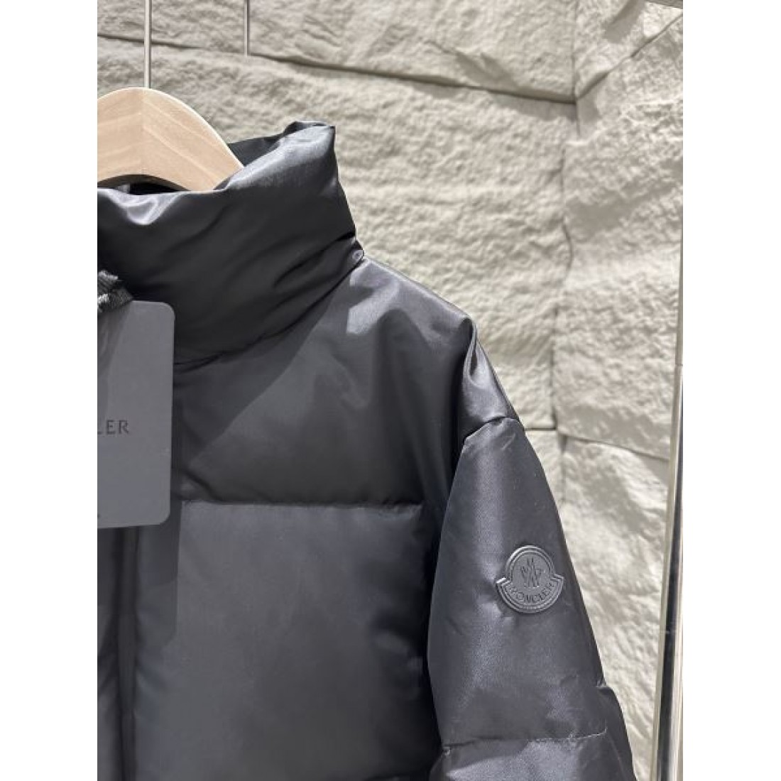 高性能 保温性抜群 プレミアム モンクレール MONCLER コピー ダウンジャケット 冬必須