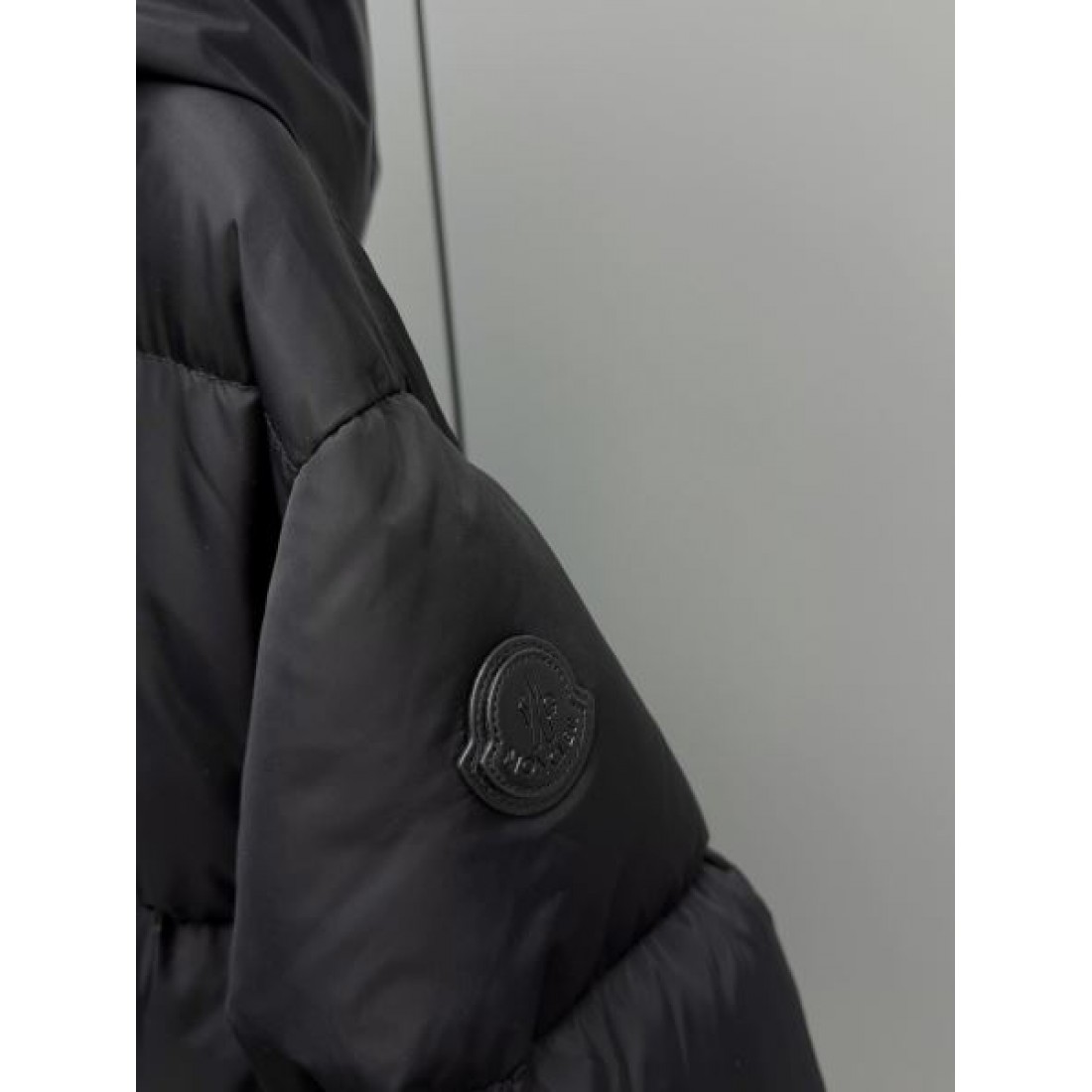 上品 圧倒的 人気急上昇 モンクレール MONCLER コピー ダウンジャケット 最新型
