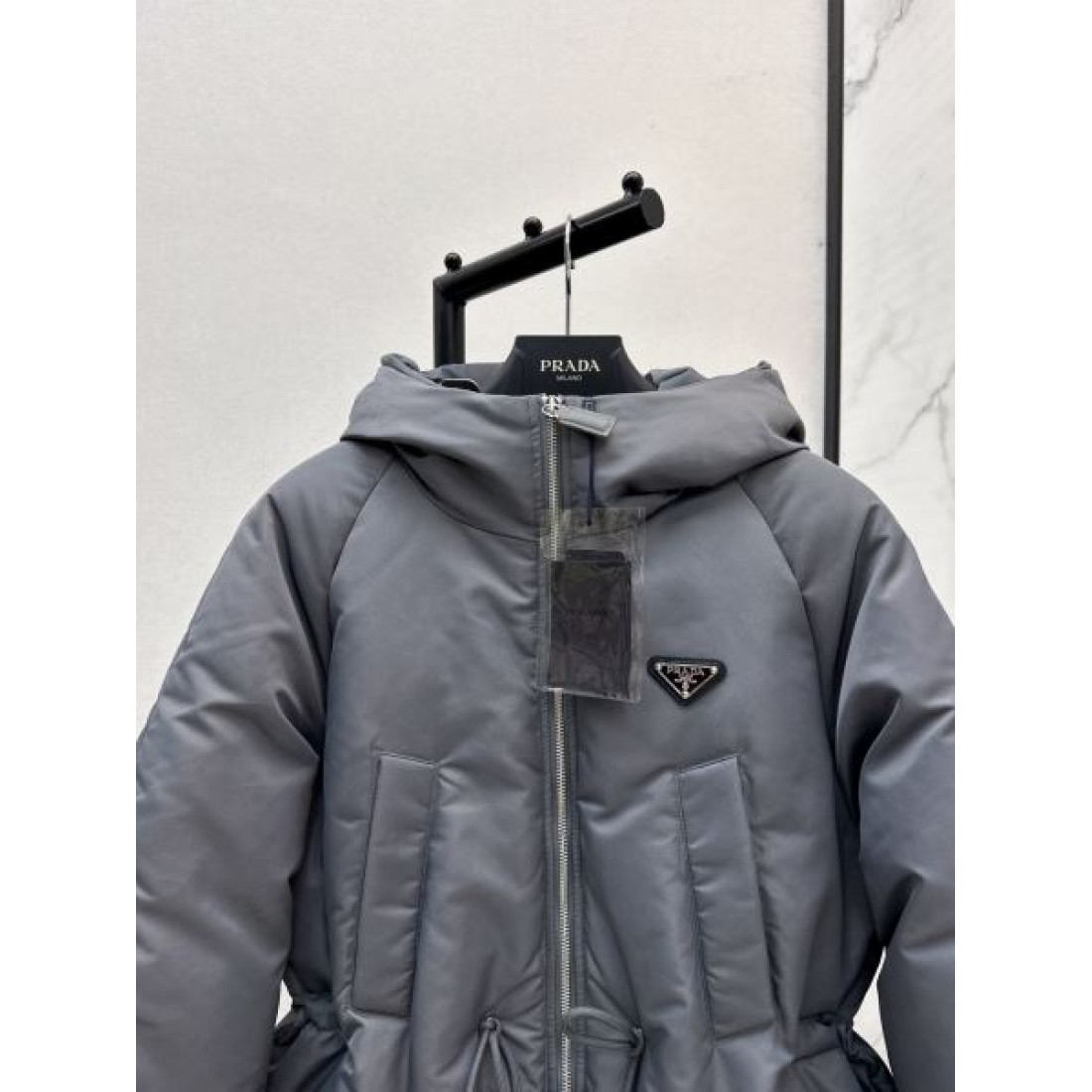  魅力的 しなやか 高機能 プラダ PRADA コピー ダウンジャケット 特別版