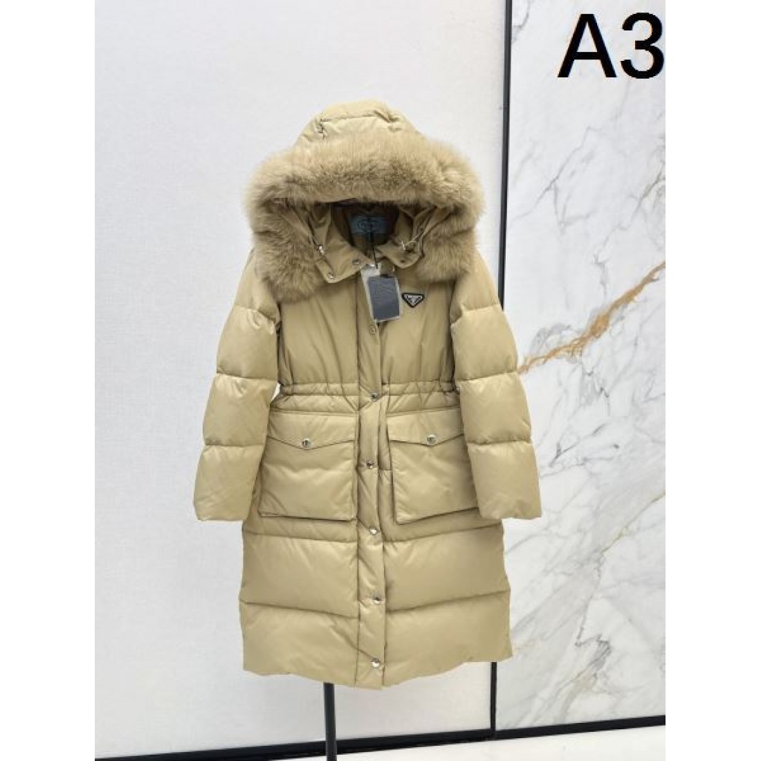 高級感 洗練 大人気 プラダ PRADA コピー ダウンジャケット 最新モデル