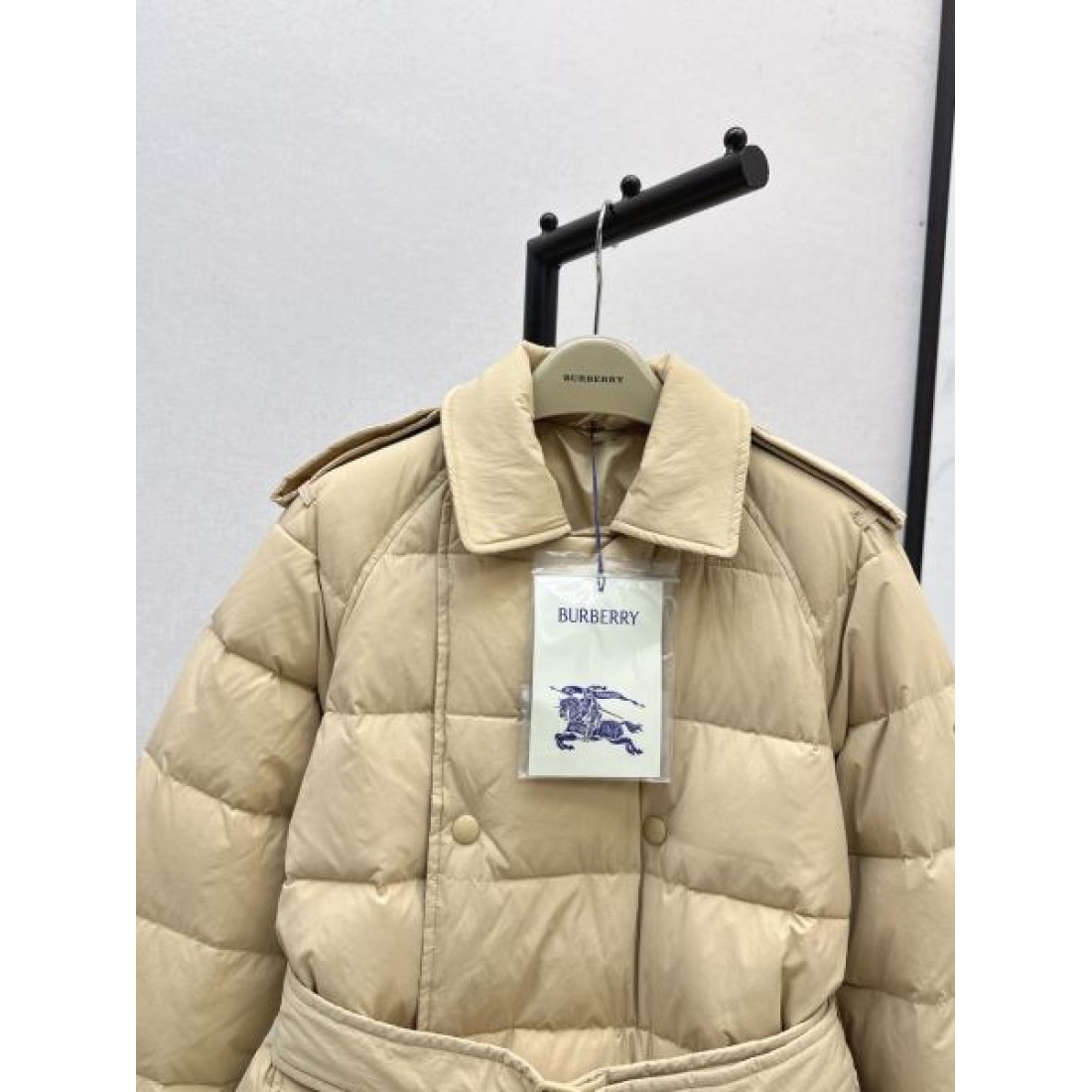 上質 クラシック バーバリー BURBERRY コピー ダウンジャケット 洗練 モダン