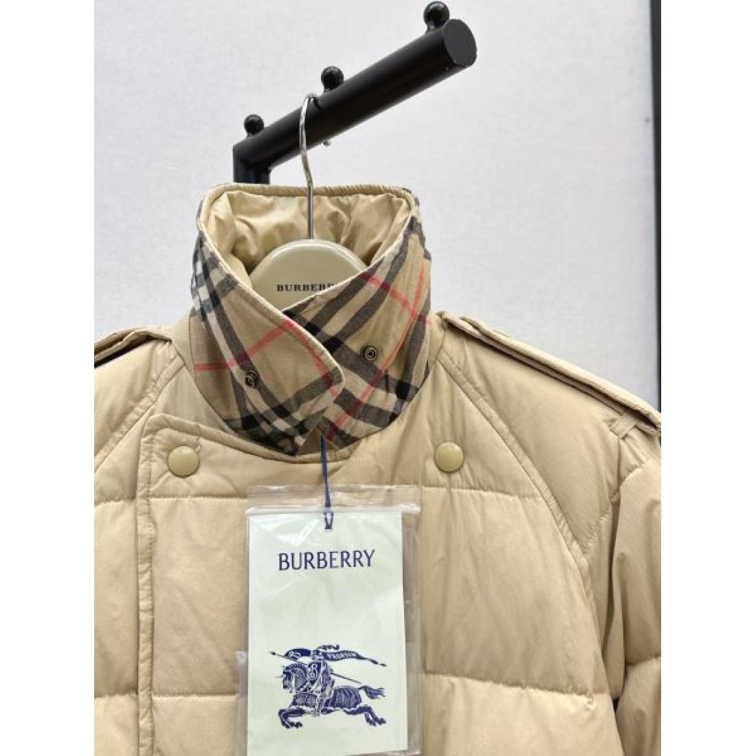 上質 クラシック バーバリー BURBERRY コピー ダウンジャケット 洗練 モダン