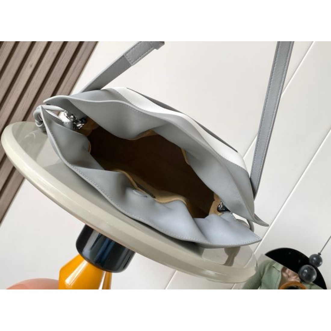 柔らか エレガント ロエベ LOEWE コピー トートバッグ 上品 シンプル