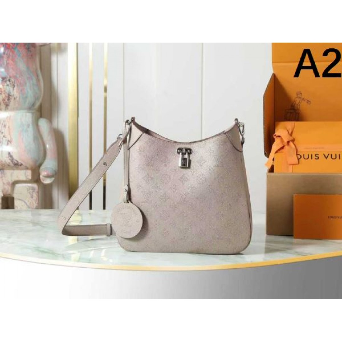 きれいめで 大人っぽい ルイヴィトン LOUIS VUITTON コピー トートバッグ 上質な 