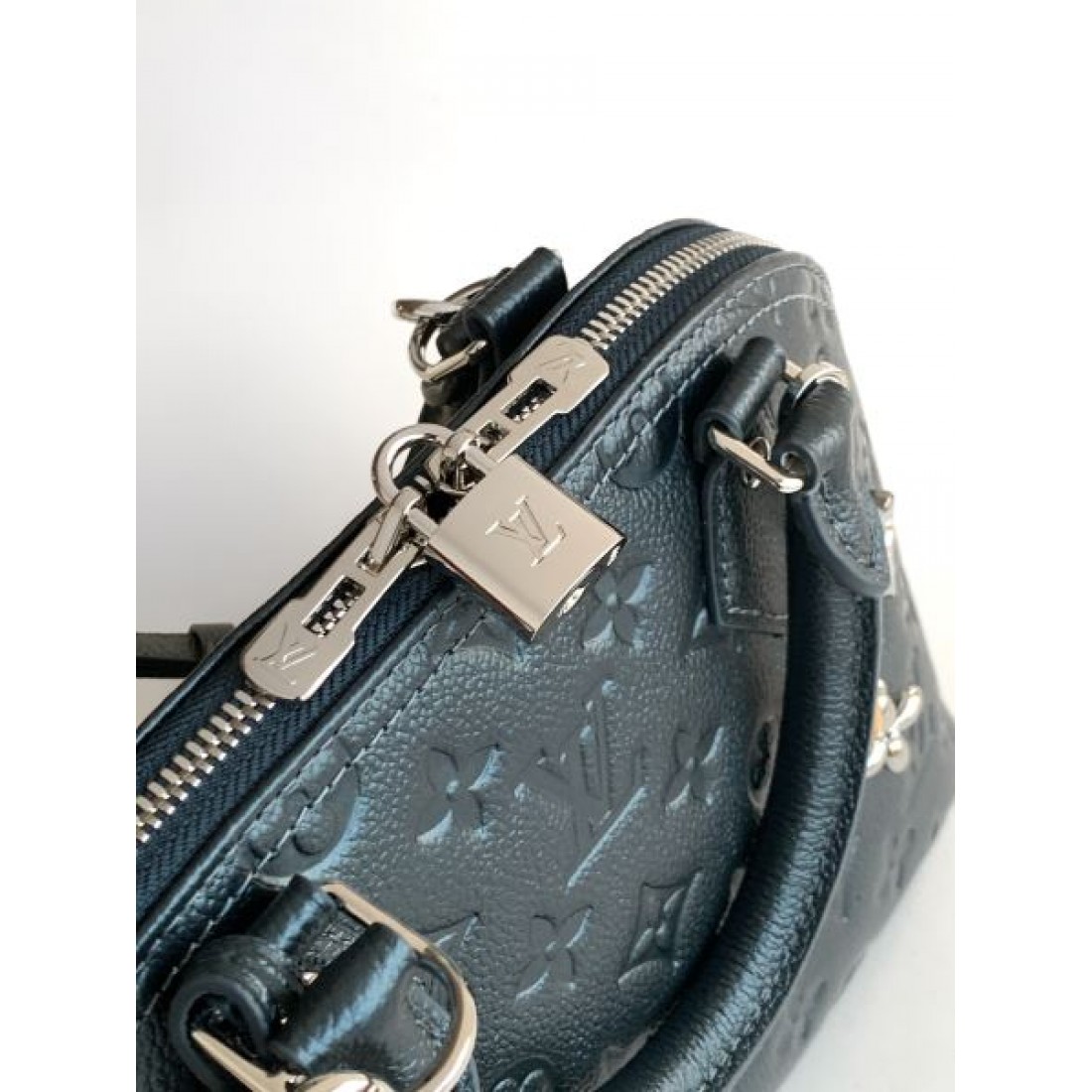 華やかで 上品な ルイヴィトン LOUIS VUITTON コピー トートバッグ 優雅な