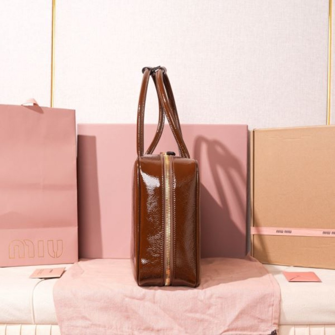 清楚な やさしい ミュウミュウ MIU MIU コピー トートバッグ 軽やかな 上品な