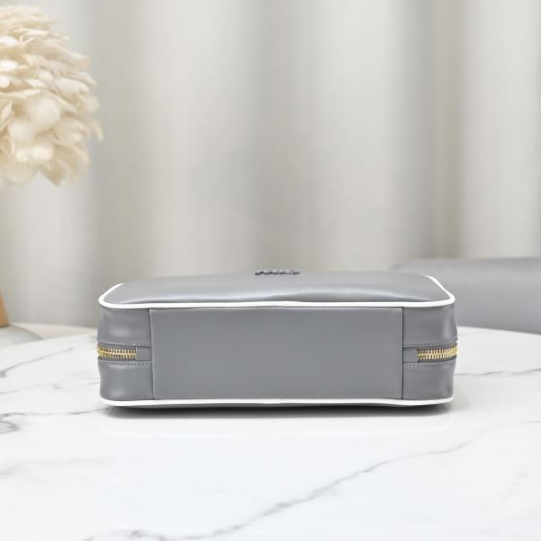 ガーリーで かわいい ミュウミュウ MIU MIU コピー トートバッグ 華やかな