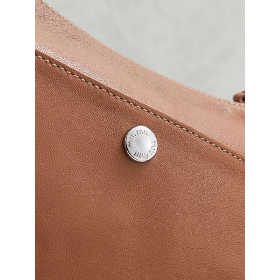  可愛らしい フェミニンな ミュウミュウ MIU MIU コピー トートバッグ 愛らしい 