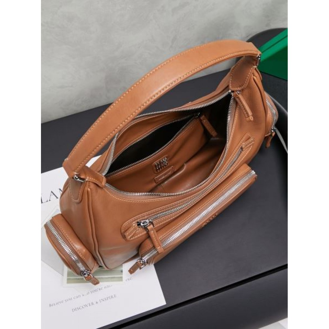  可愛らしい フェミニンな ミュウミュウ MIU MIU コピー トートバッグ 愛らしい 