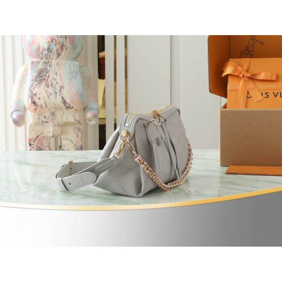 大人っぽい 落ち着いた イヴサンローラン YSL コピー トートバッグ スタイリッシュな