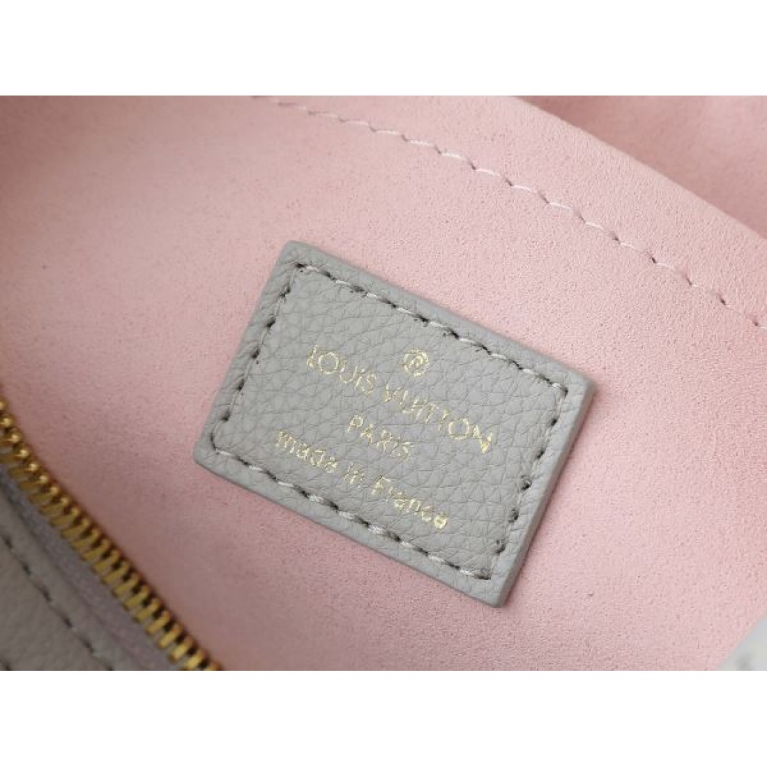 大人っぽい 落ち着いた イヴサンローラン YSL コピー トートバッグ スタイリッシュな