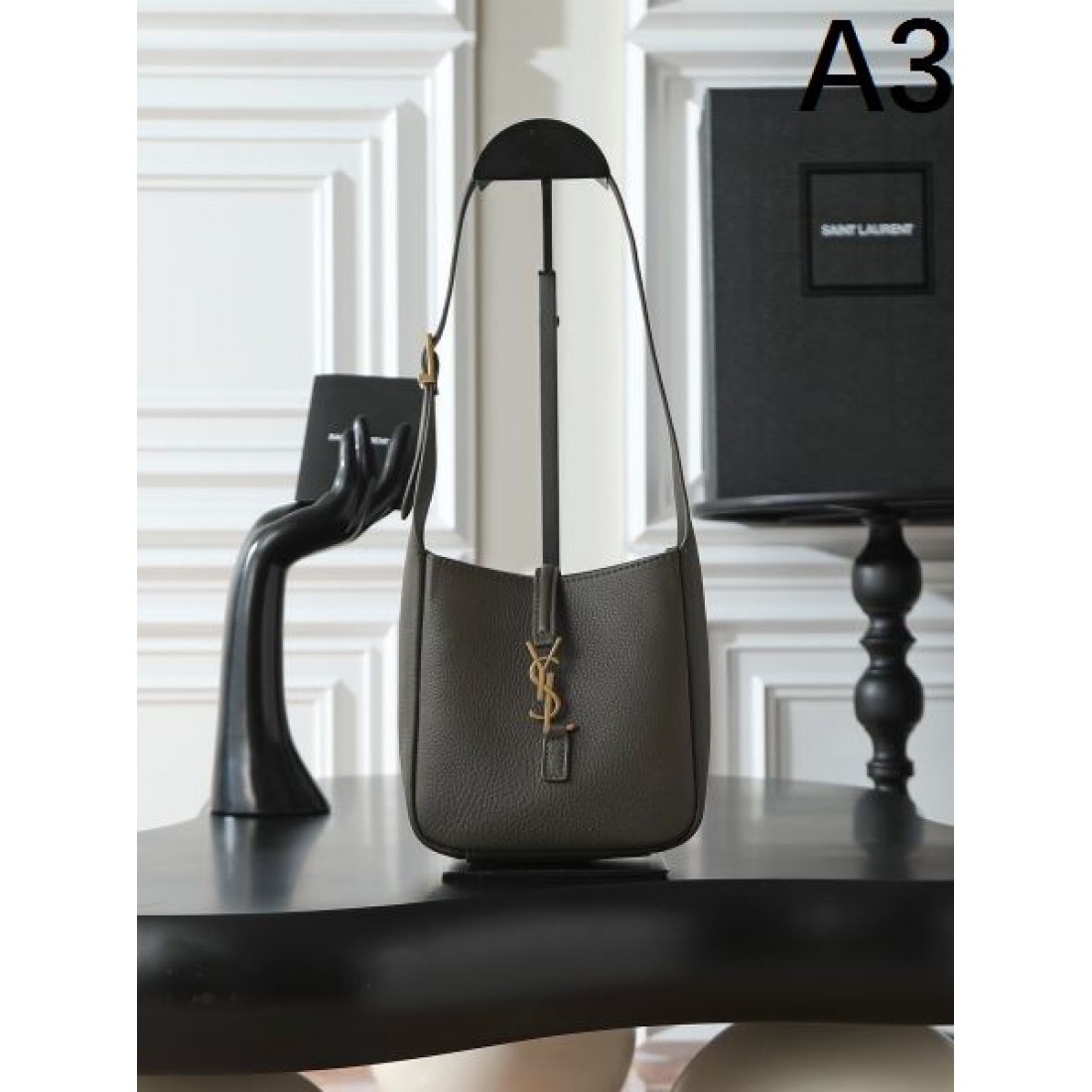 シンプルで 上品な イヴサンローラン YSL コピー トートバッグ 実用的な 