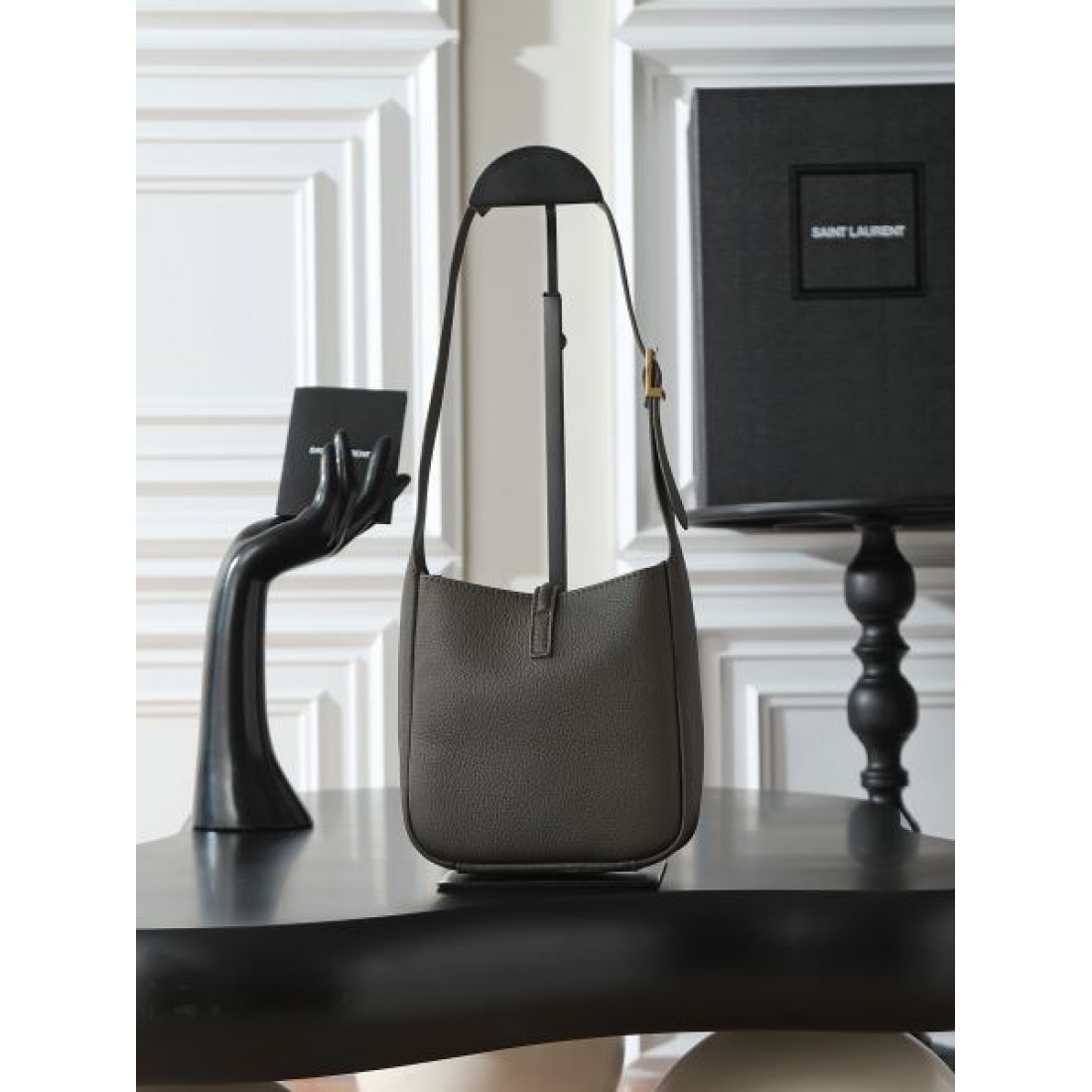 シンプルで 上品な イヴサンローラン YSL コピー トートバッグ 実用的な 