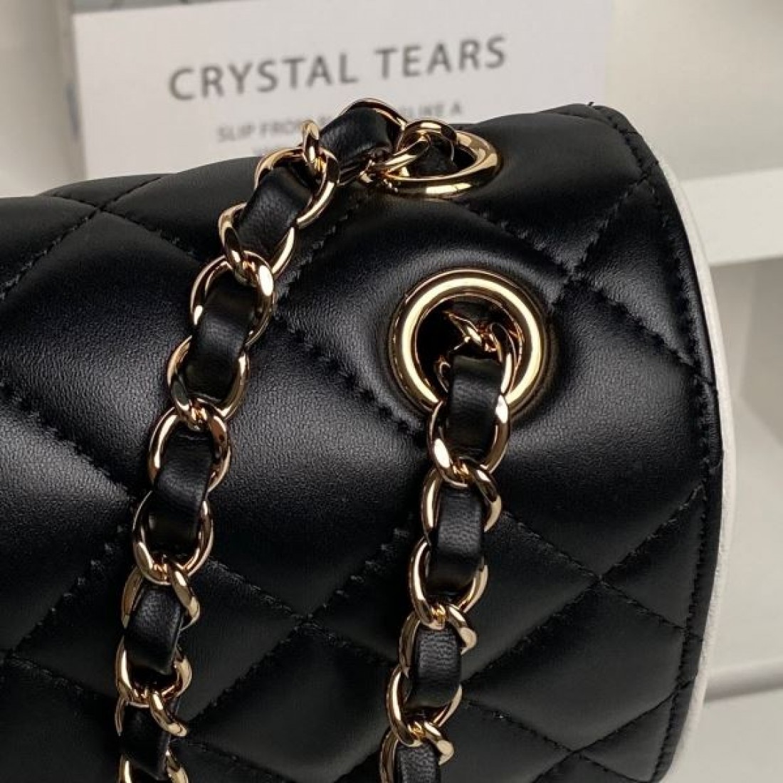 高級感のある 落ち着いた シャネル CHANEL コピー ショルダーバッグ 大人っぽい