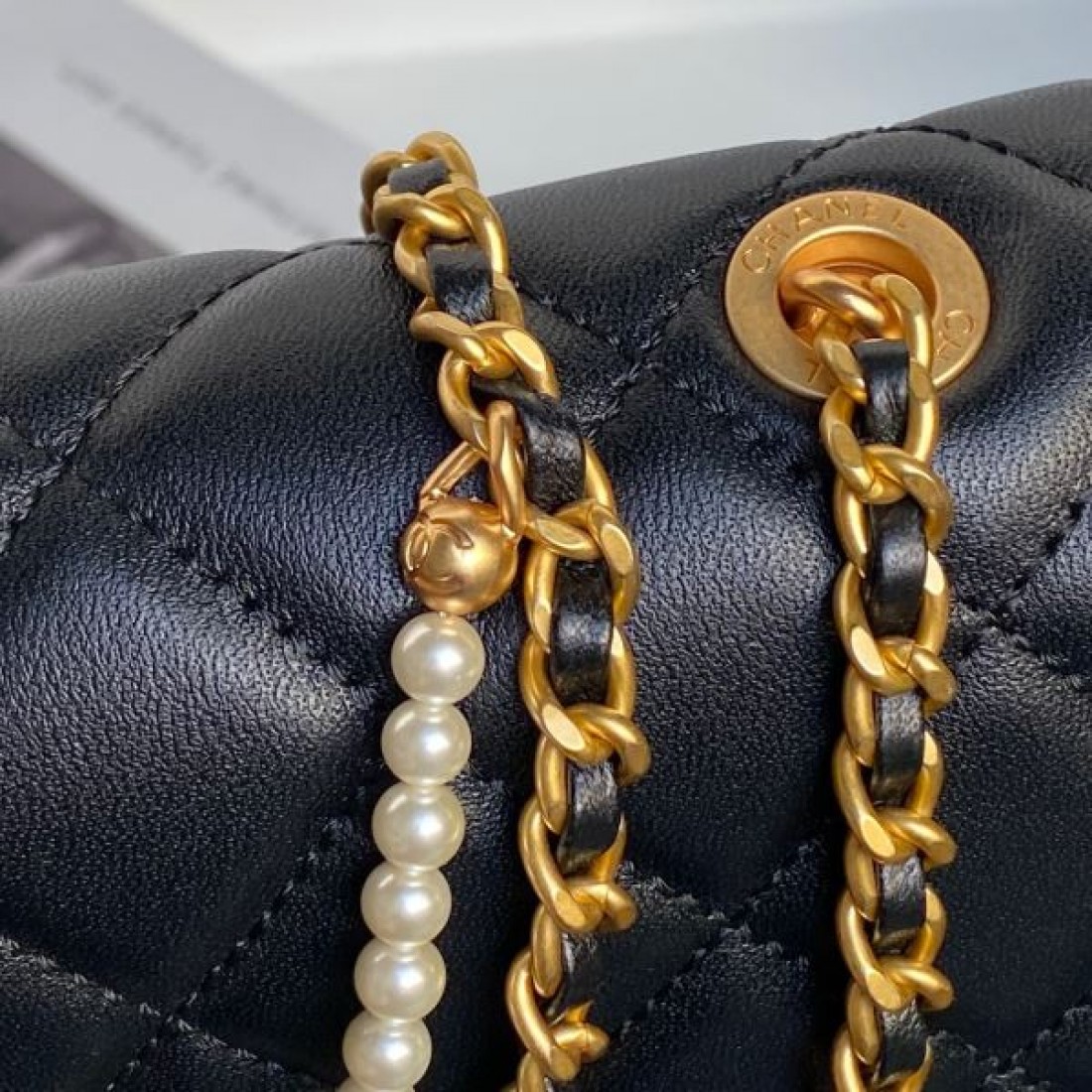 上品で 洗練された シャネル CHANEL コピー ショルダーバッグ 華やかな