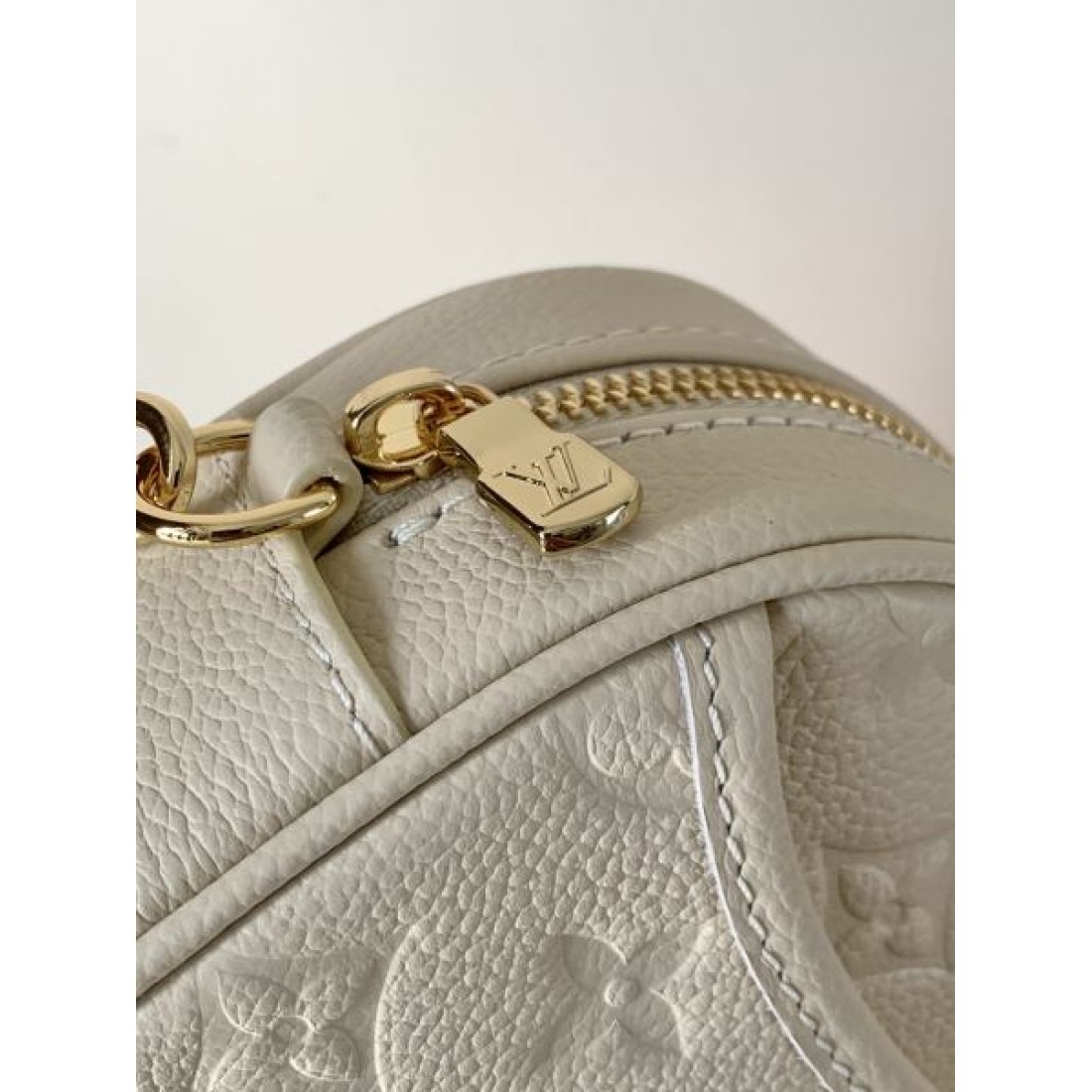 柔和 まろやか 上等 ルイヴィトン LOUIS VUITTON コピー ショルダーバッグ 気品ある