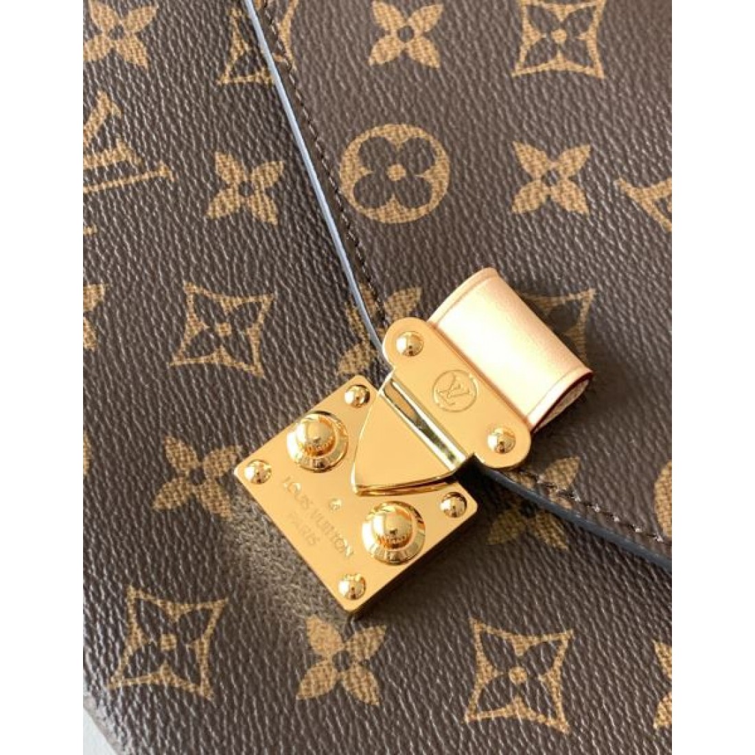 上品 静かな 高貴 ルイヴィトン LOUIS VUITTON コピー ショルダーバッグ 清楚 
