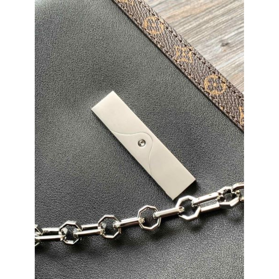 華やか 端麗 高品質 ルイヴィトン LOUIS VUITTON コピー ショルダーバッグ 上質感 