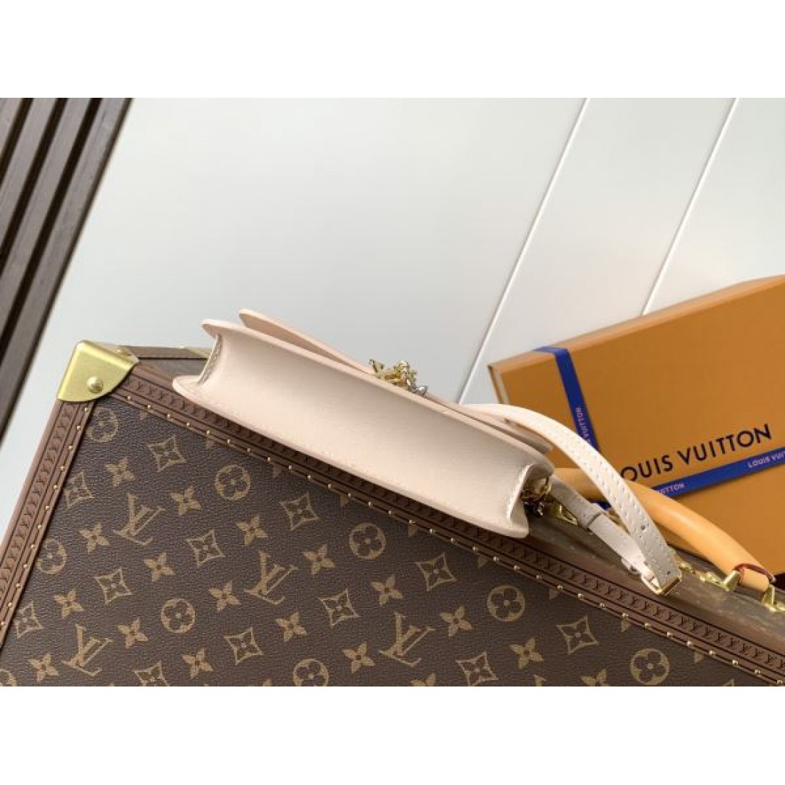  スマート 上品な 流麗 ルイヴィトン LOUIS VUITTON コピー ショルダーバッグ エレガント