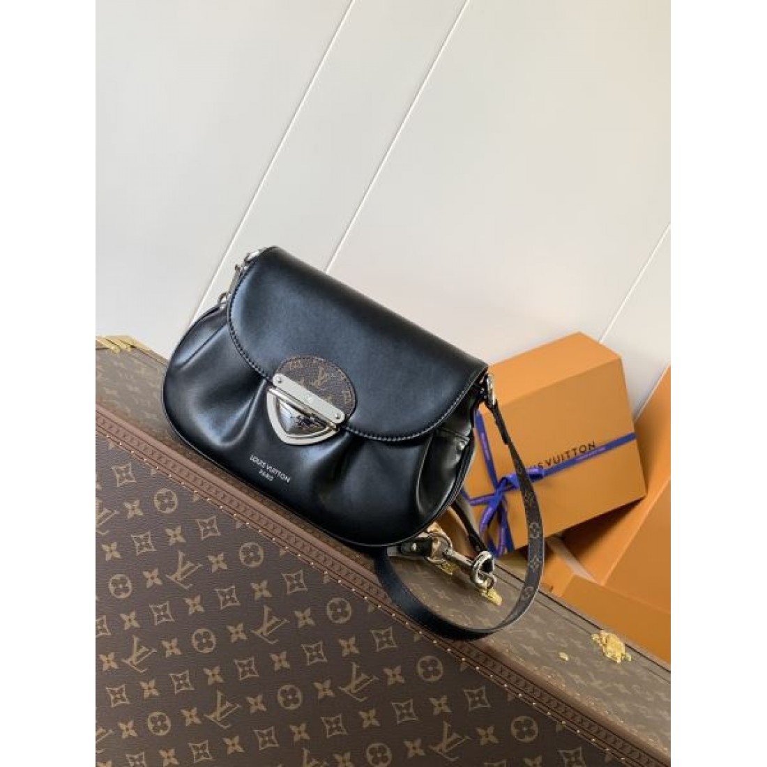 繊細 シック 重厚 ルイヴィトン LOUIS VUITTON コピー ショルダーバッグ 落ち着いた