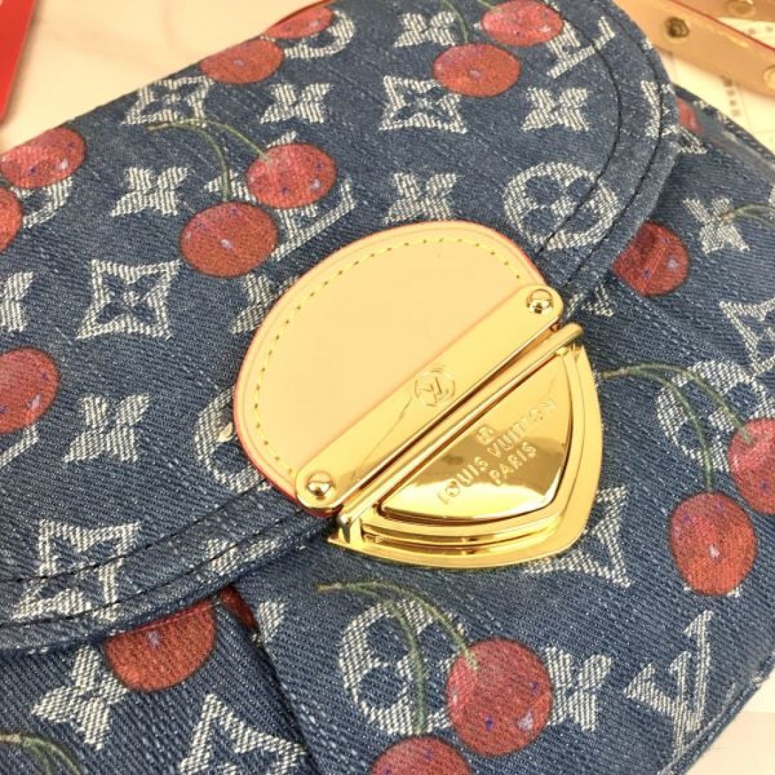 上質 ラグジュアリー 端正 ルイヴィトン LOUIS VUITTON コピー ショルダーバッグ 逸品