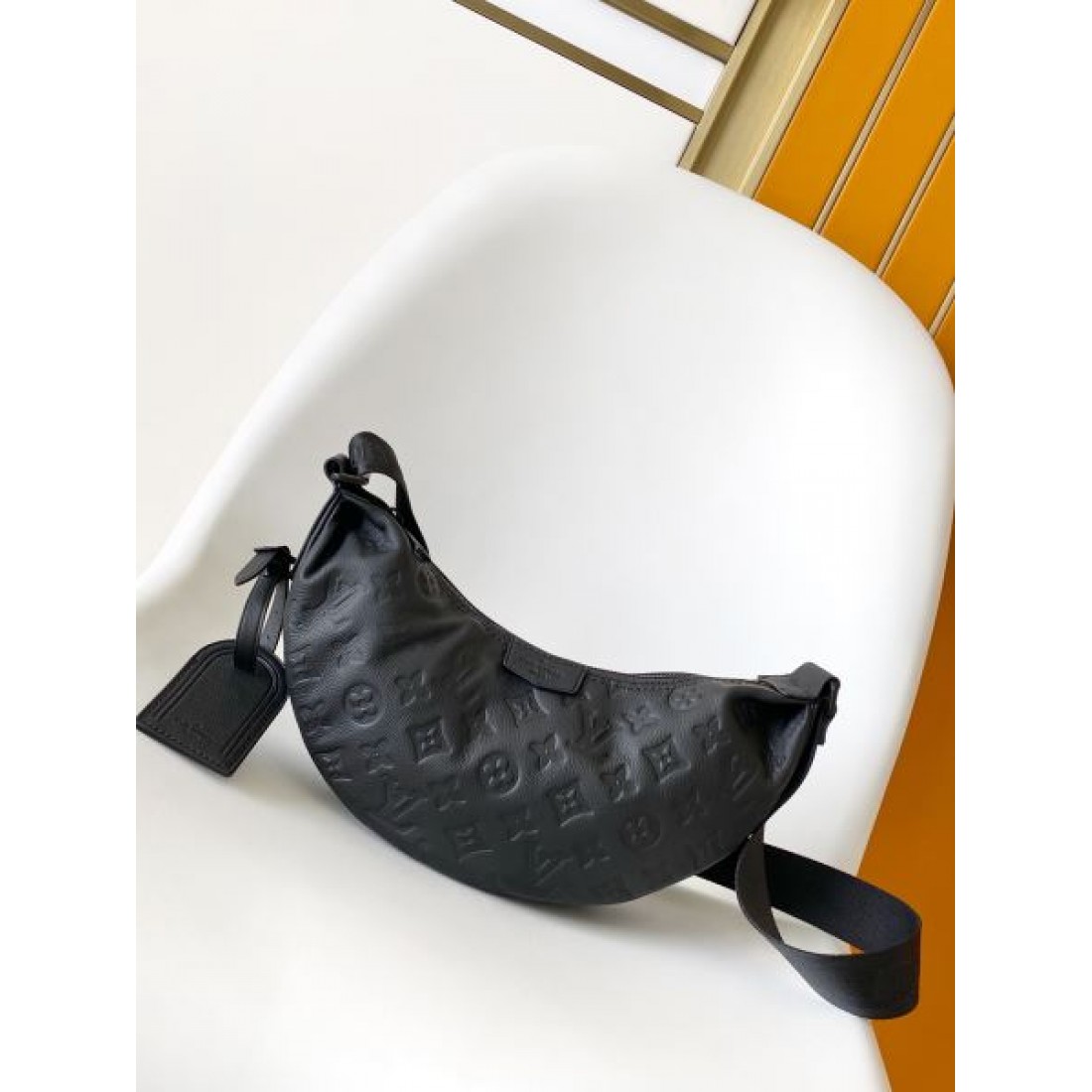 ラグジュアリー 洗練 ルイヴィトン LOUIS VUITTON コピー ショルダーバッグ 上品 モダン