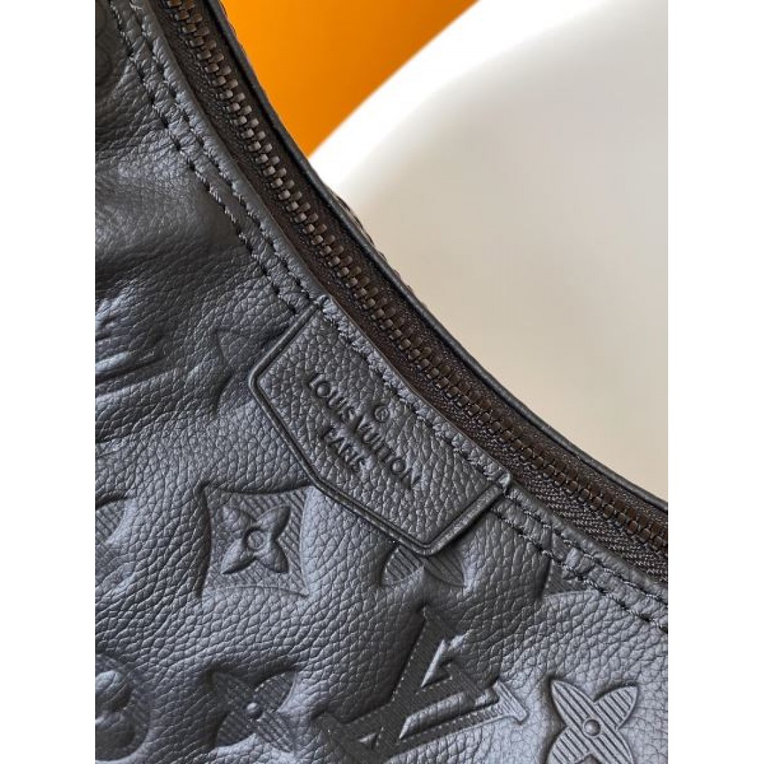 ラグジュアリー 洗練 ルイヴィトン LOUIS VUITTON コピー ショルダーバッグ 上品 モダン