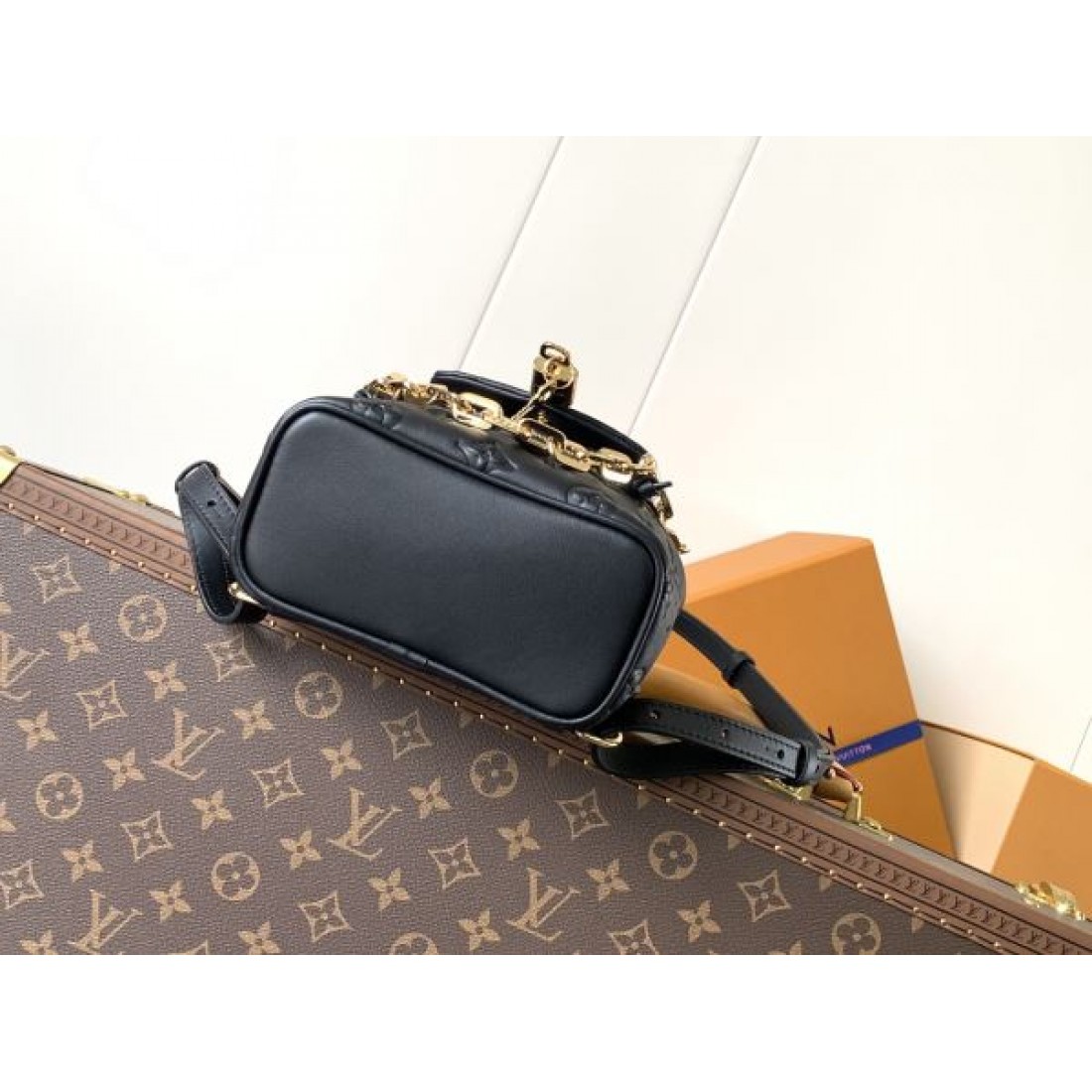 クラシック モダン ルイヴィトン LOUIS VUITTON コピー バックパック 高級感 エレガント