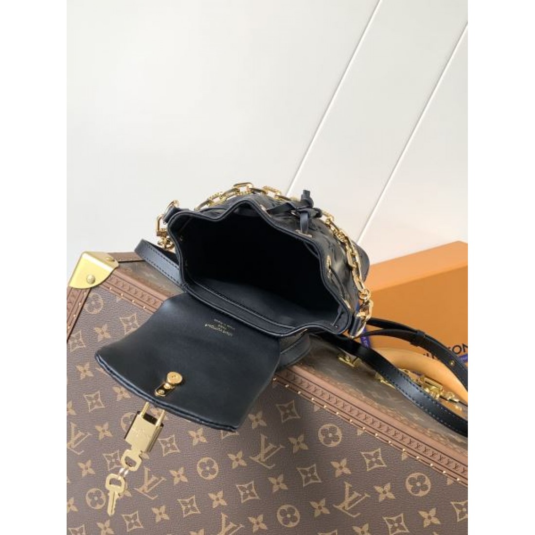 クラシック モダン ルイヴィトン LOUIS VUITTON コピー バックパック 高級感 エレガント