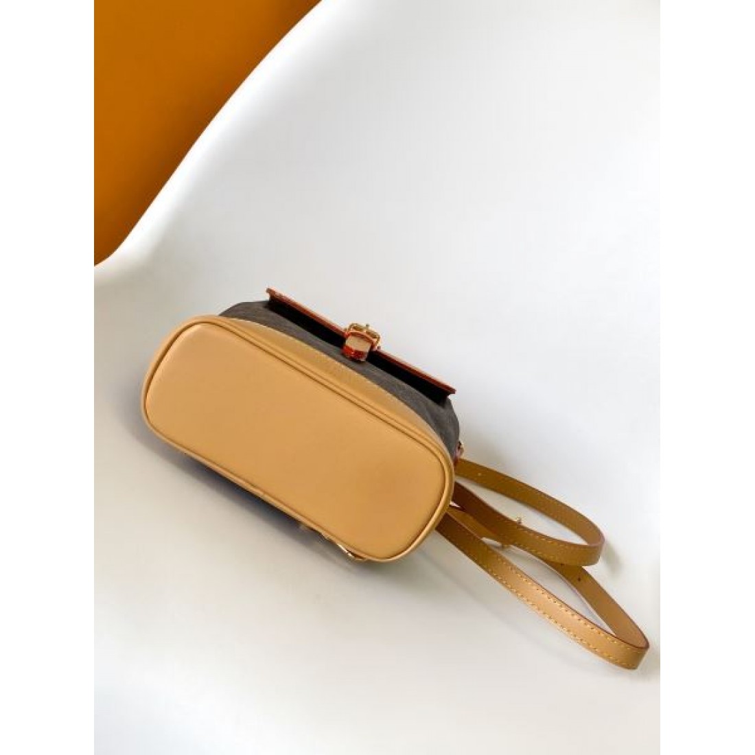 上品 プレミアム ルイヴィトン LOUIS VUITTON コピー バックパック スタイリッシュ モダン