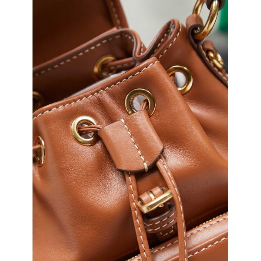 高級感 スタイリッシュ ミュウミュウ MIU MIU コピー バックパック 上品 ラグジュアリー