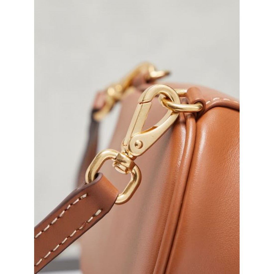 高級感 スタイリッシュ ミュウミュウ MIU MIU コピー バックパック 上品 ラグジュアリー