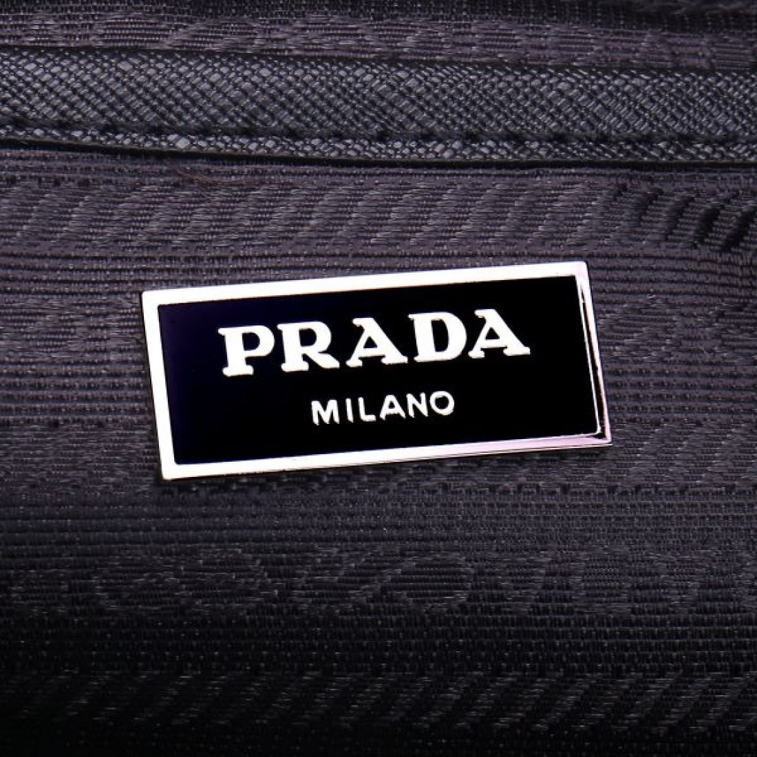 上質 エレガント プラダ PRADA コピー バックパック 洗練 モダン