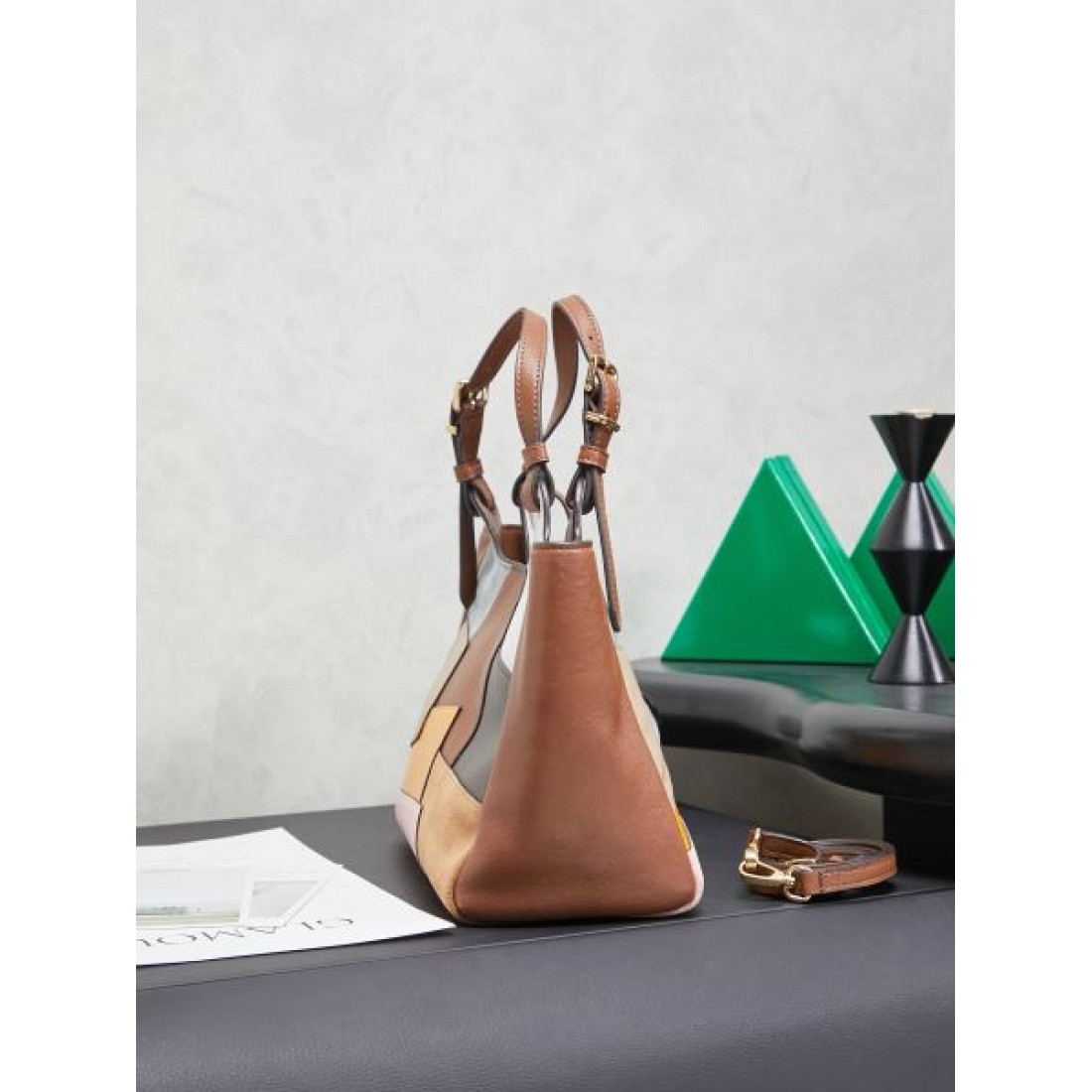 軽快で おしゃれな ミュウミュウ MIU MIU コピー トートバッグ エレガントな 