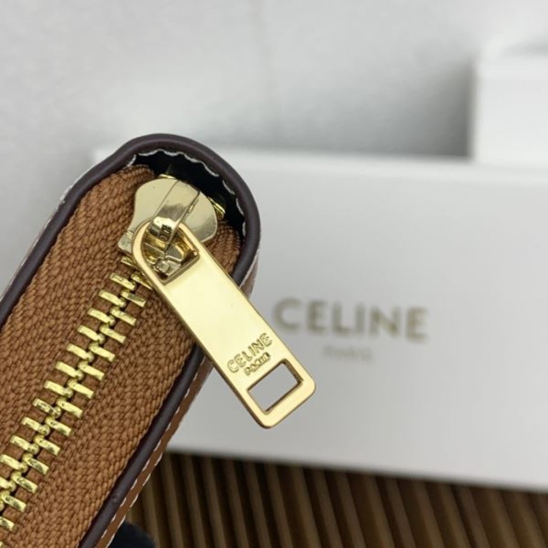 大人可愛い 上品 CELINE セリーヌ コピー 長財布 柔らかい 印象