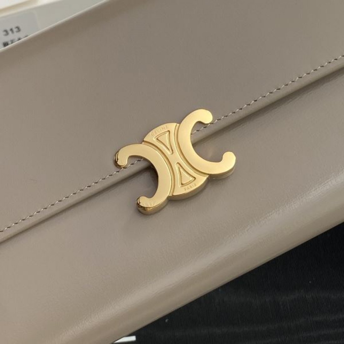  洗練 ミニマル CELINE セリーヌ コピー 長財布 知的 落ち着いた