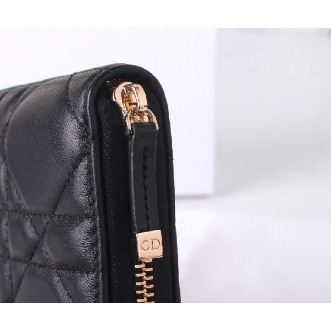 上質 クラシック DIOR ディオール コピー 長財布 気品 佇まい