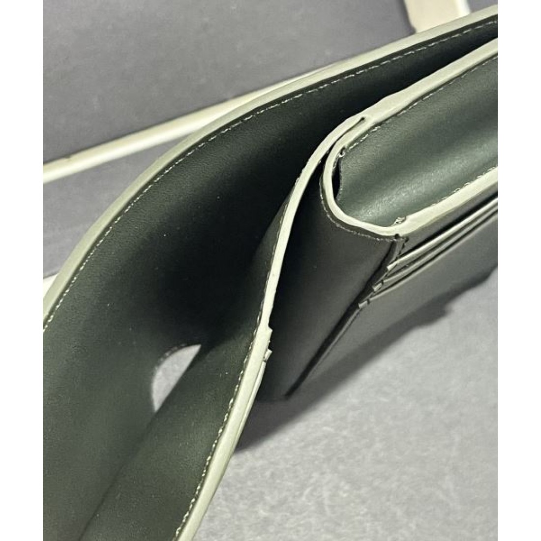 上質 洗練 LOEWE ロエベ スーパーコピー 財布 大人向け エレガント